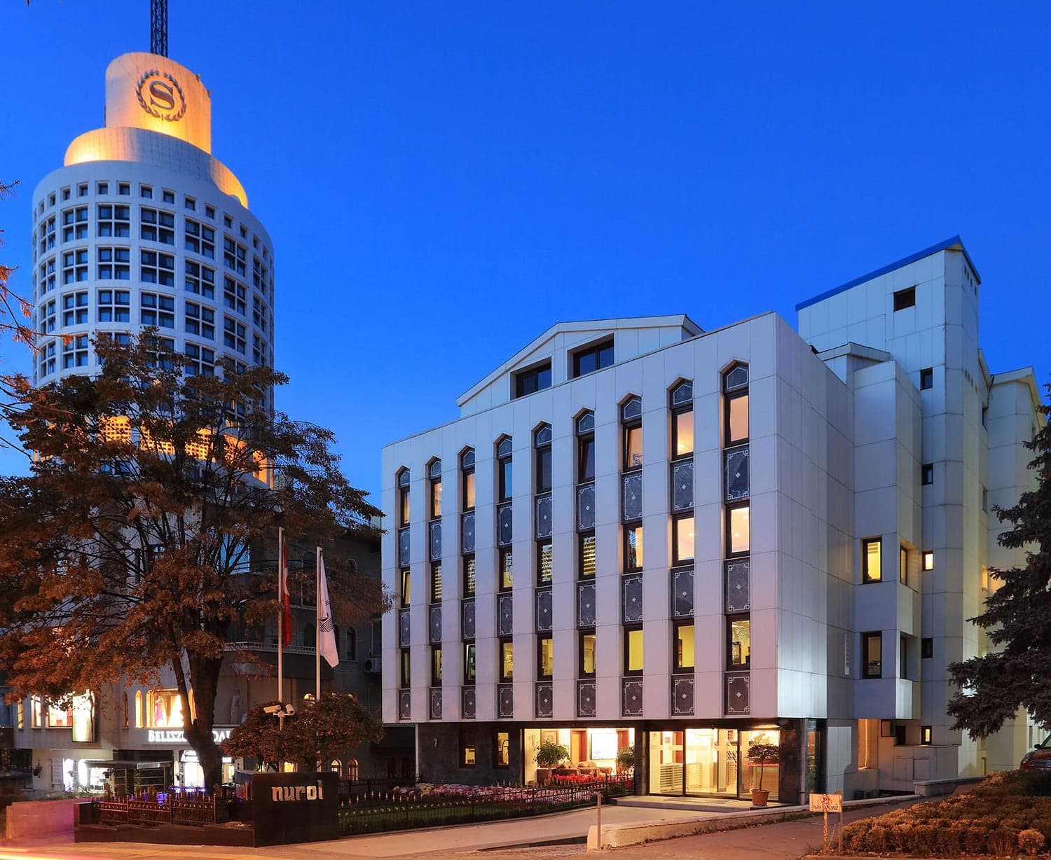 Nurol Yatırım Bankası'nın 100 Milyon Dolarlık Yurt Dışı Borçlanma Aracı İhracına Onay